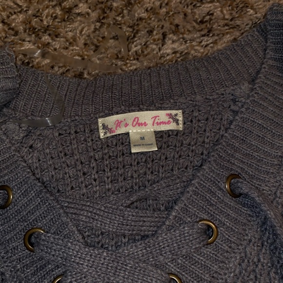 Sweater - Picture 4 of 4